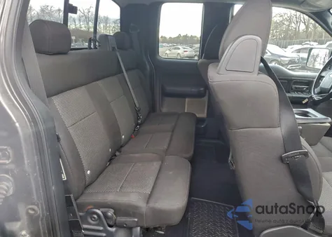 2004 Ford F150 z USA, uszkodzony, nr VIN 1FTPX14504NA67146